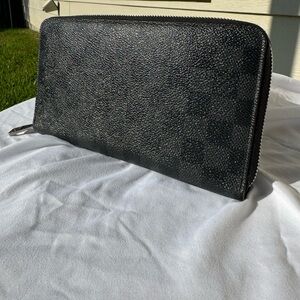 Louis Vuitton Damier Graphite Zippy Organizer Wallet